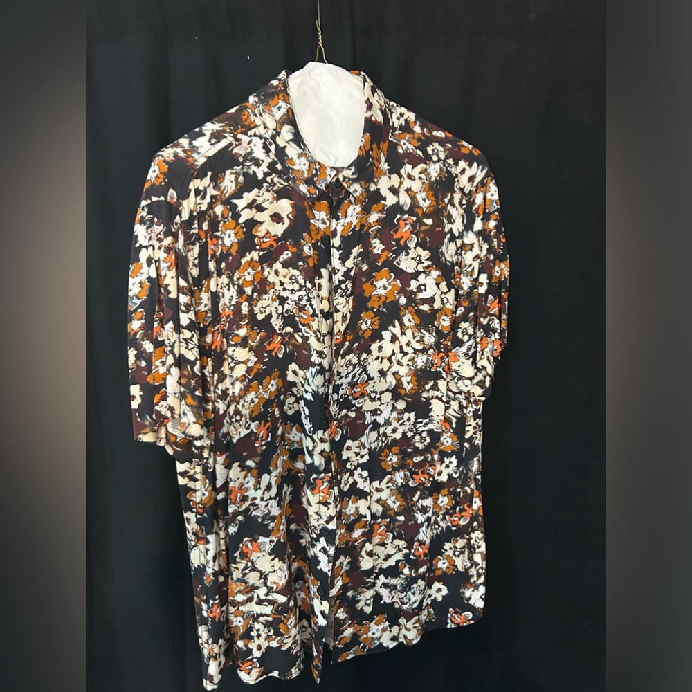 Guess men’s shirt. Size small fitted